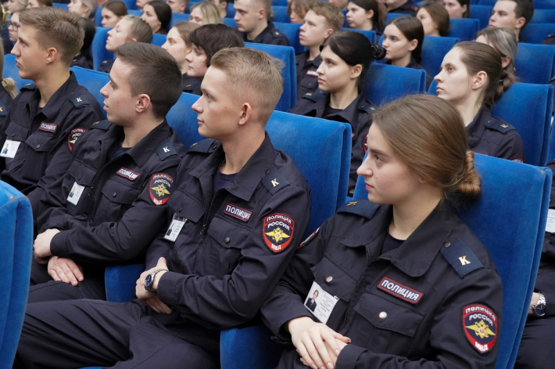 Отбор и подготовка кандидатов для поступления в высшие учебные заведения систем МВД России.
